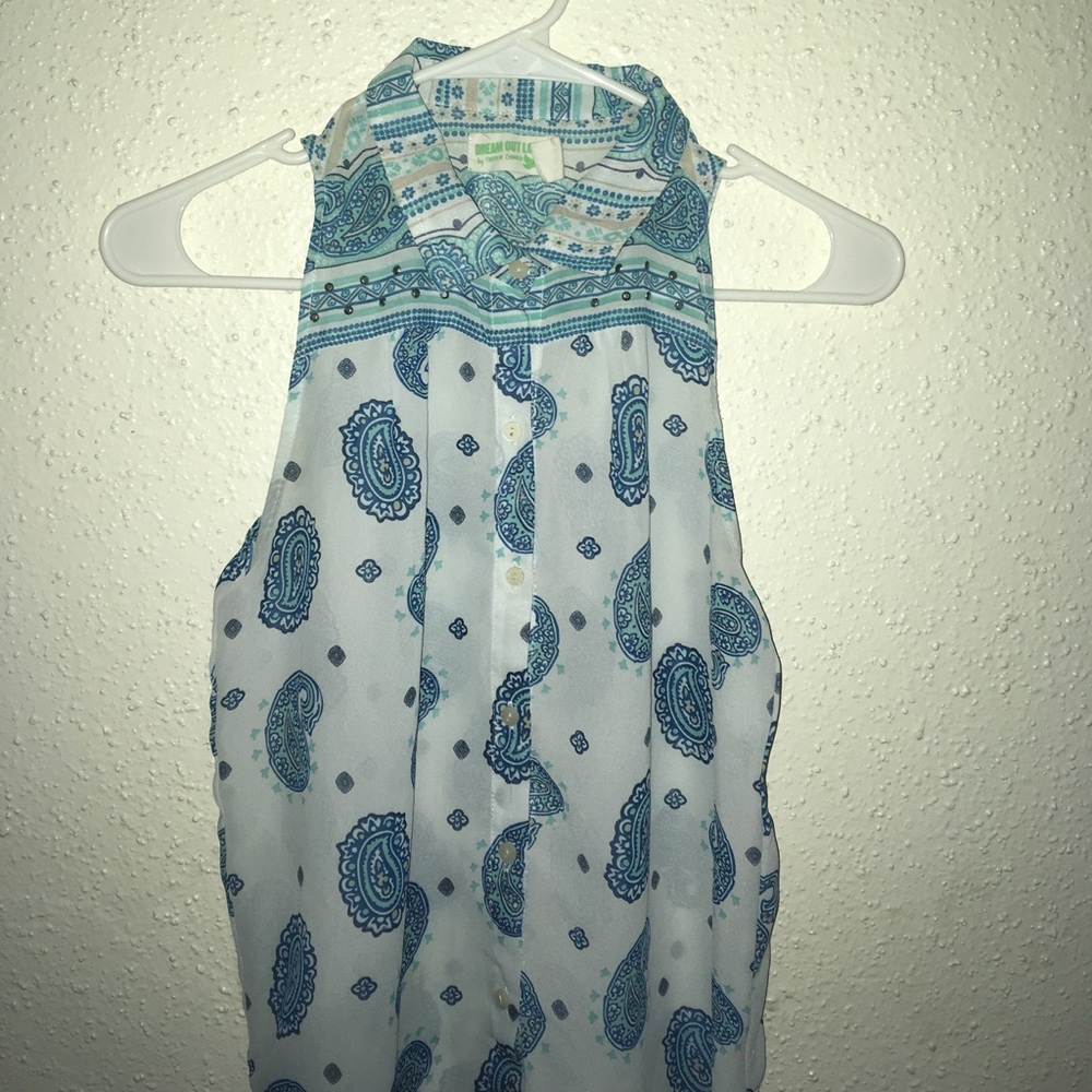Sleeveless top